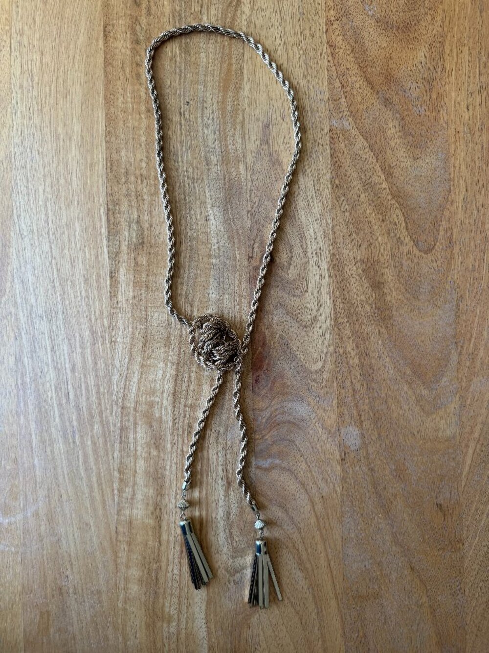 GOLD LARIAT KNOT TASSLE NECKLACE